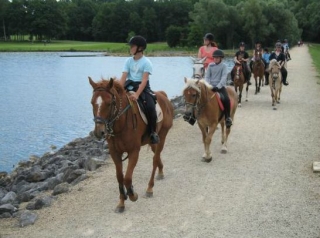 Cavalcata con le Ecuries du Rocher 